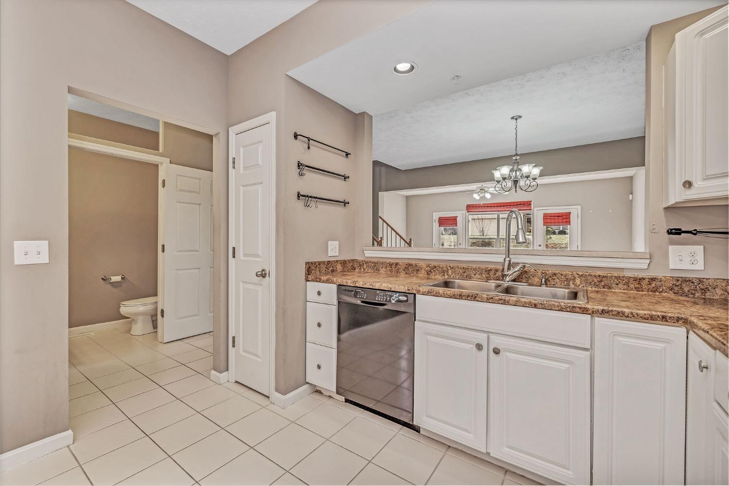 9945 Hunters Ridge Cincinnati, OH 45249 - Photo 19 of 48