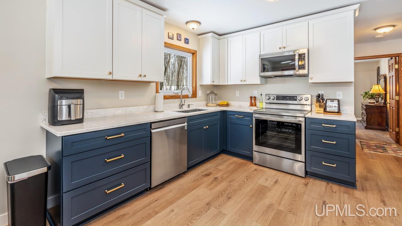 W8636 Lynch Road Iron Mountain, MI 49801 - Photo 6 of 29