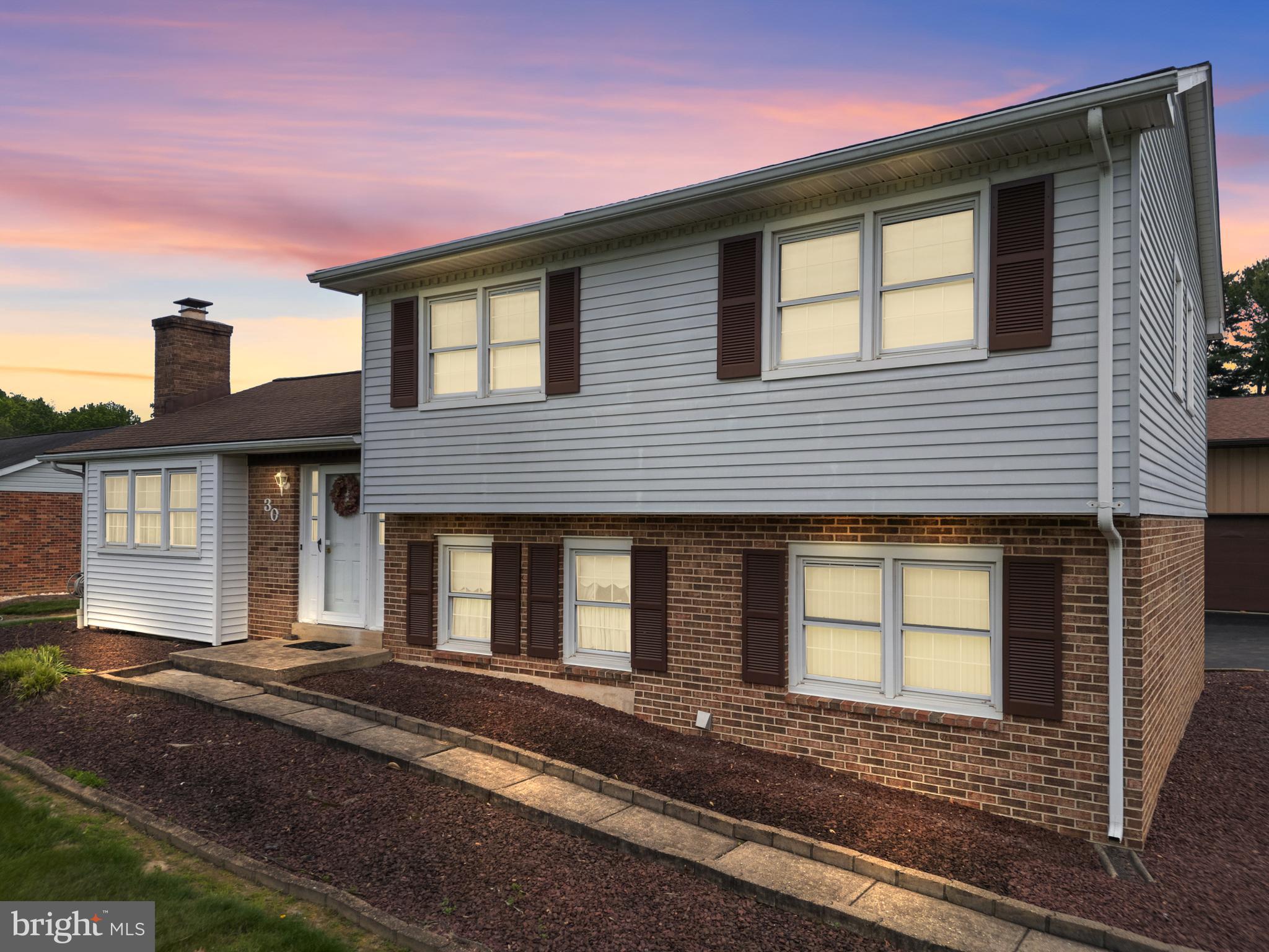 30 Stardust Drive Newark, DE 19702 - Photo 2 of 53 a front view of a house