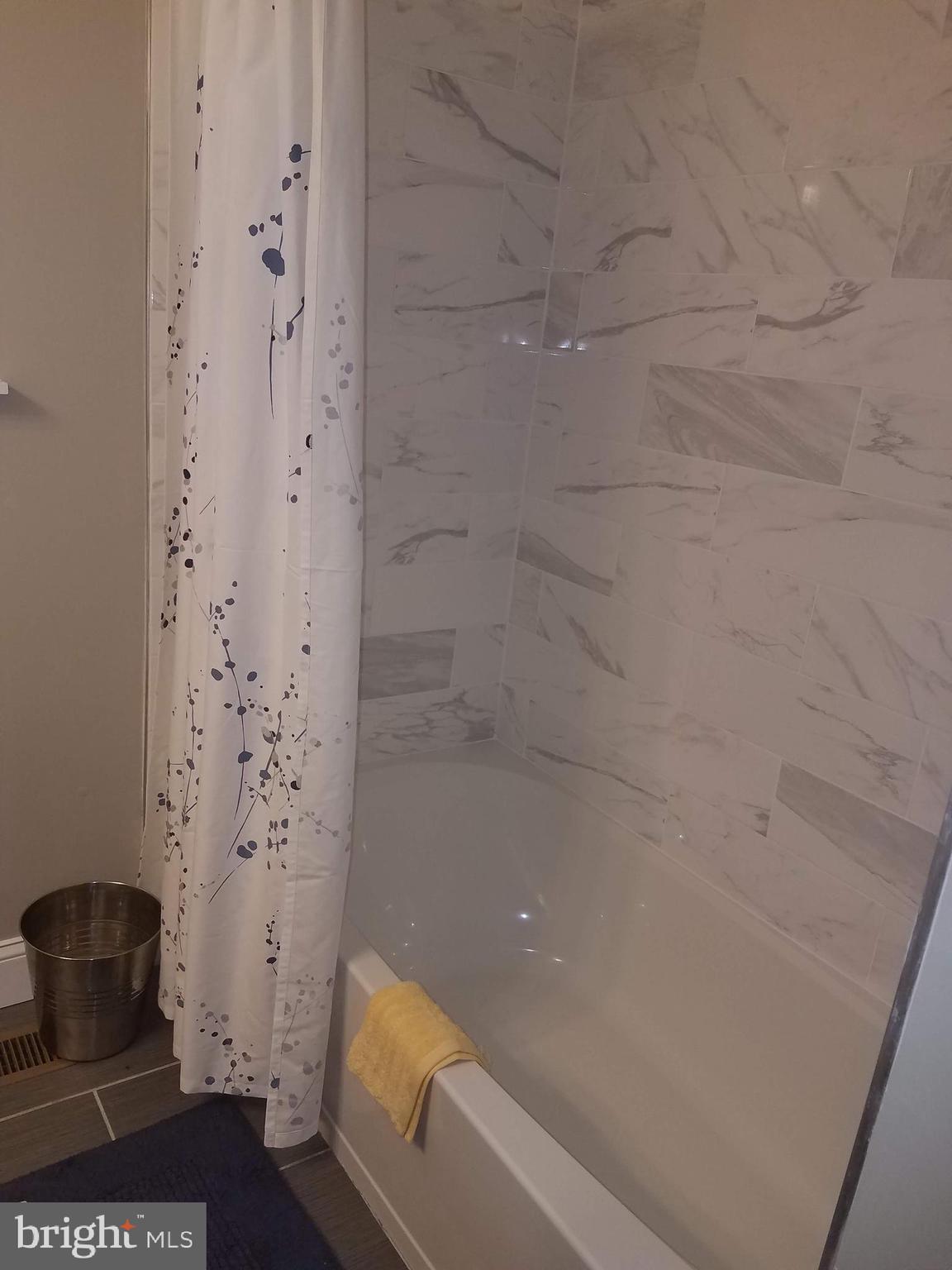 8 Lambeth Road Burlington, NJ 08016 - Photo 12 of 28 Gallery Image 12