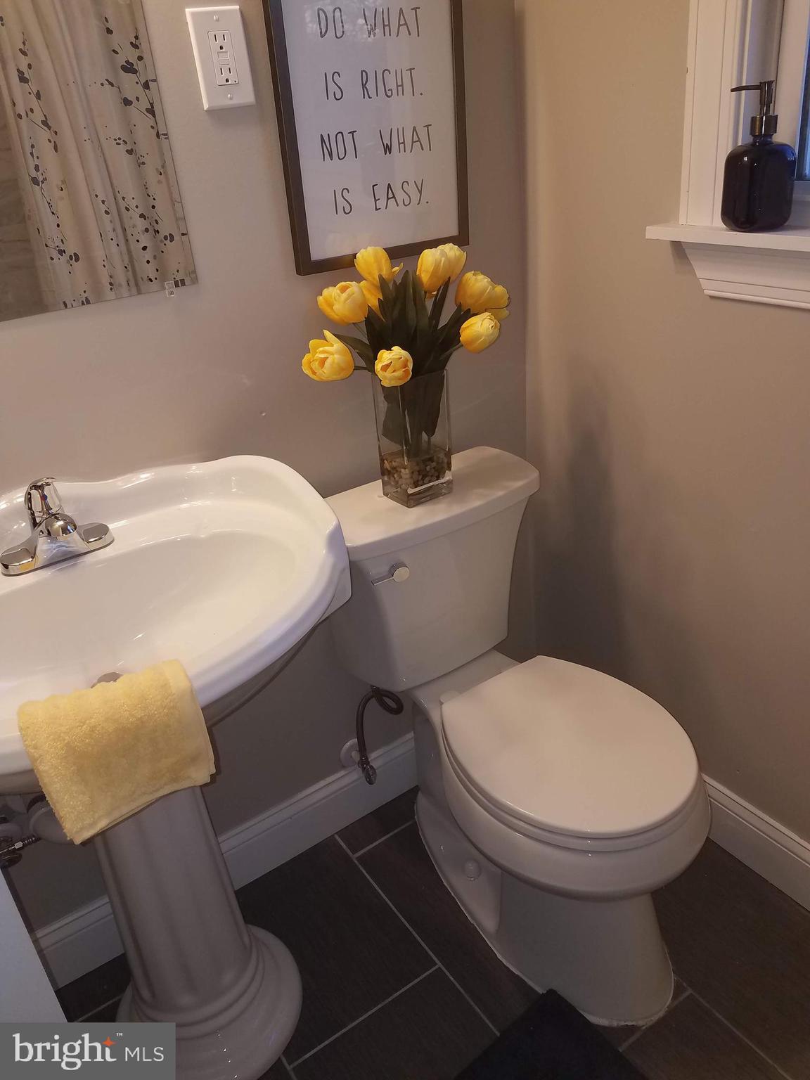 8 Lambeth Road Burlington, NJ 08016 - Photo 13 of 28 Gallery Image 13