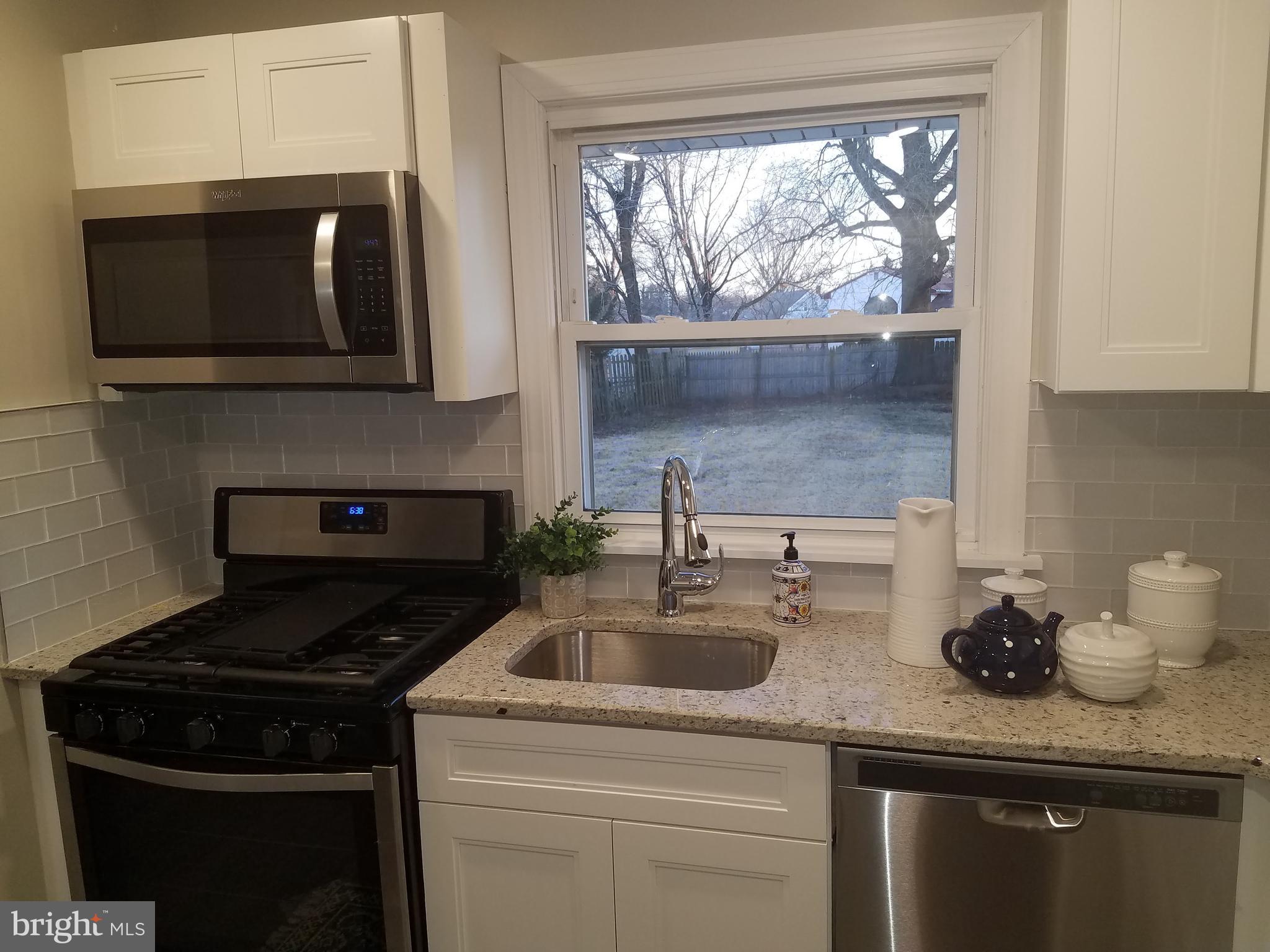 8 Lambeth Road Burlington, NJ 08016 - Photo 9 of 28 Gallery Image 9
