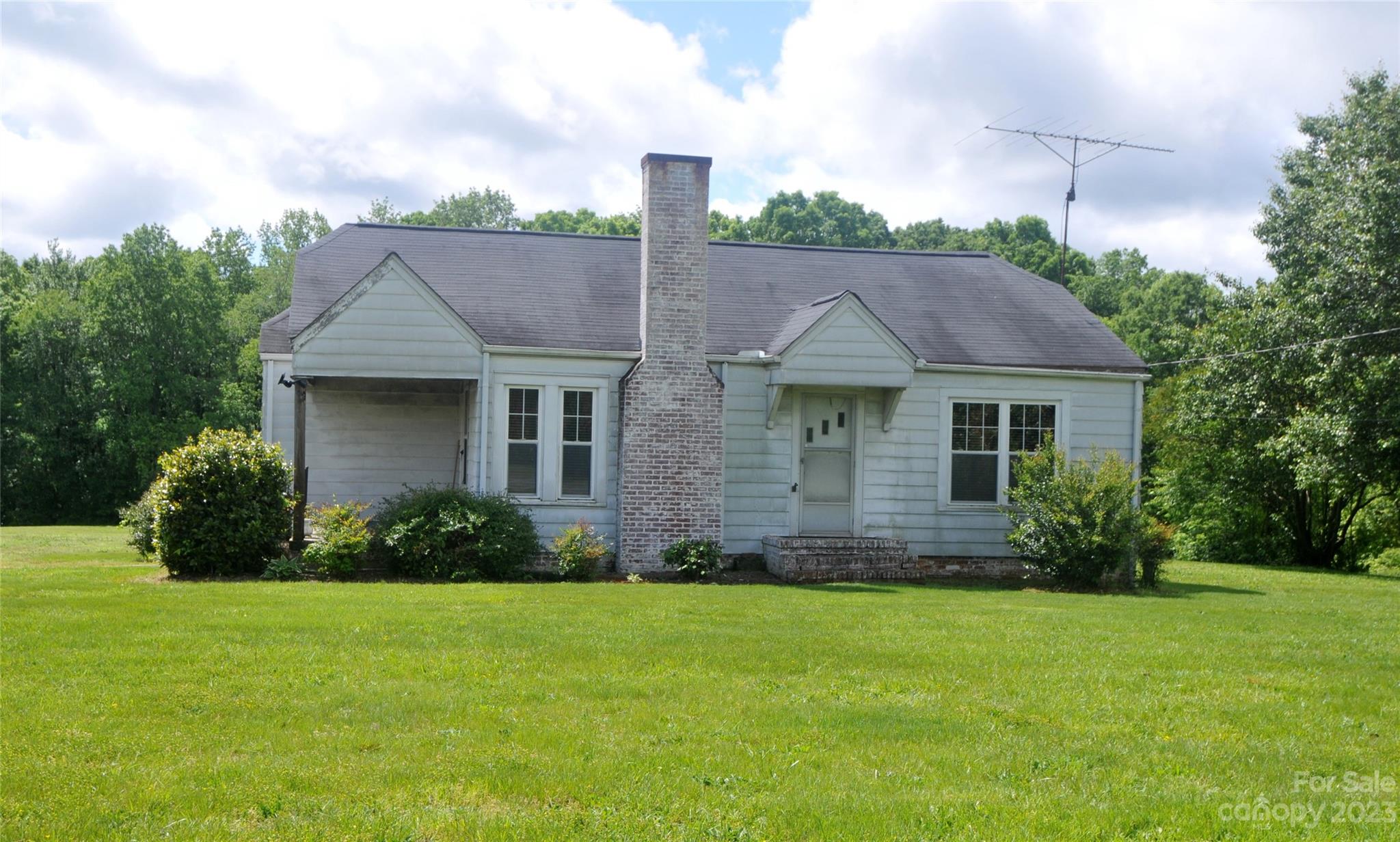 5485 West Highway 152 Hwy