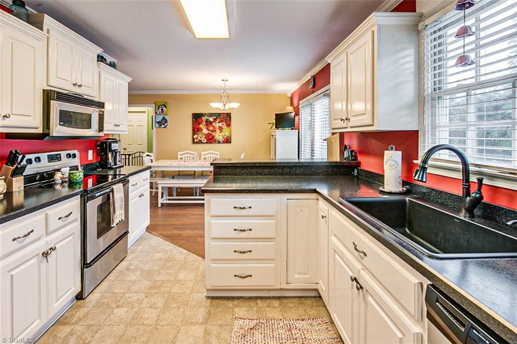 3824 Young Road Asheboro, NC 27205 - Photo 7 of 30 Gallery Image 7