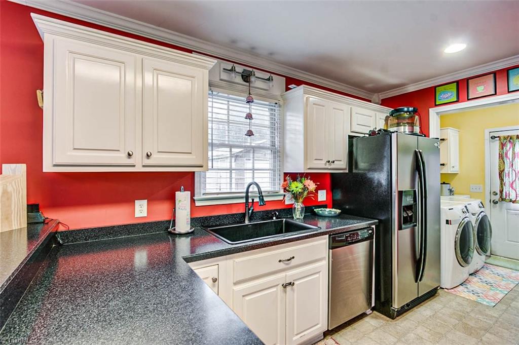 3824 Young Road Asheboro, NC 27205 - Photo 8 of 30 Gallery Image 8