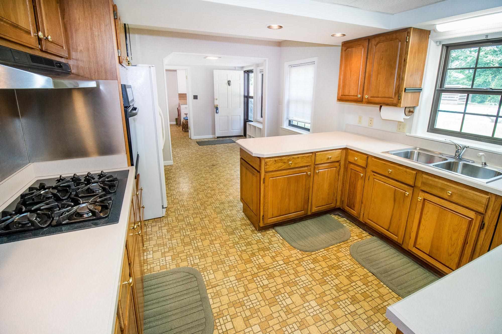 4619 Stringtown Road Evansville, IN 47711 - Photo 5 of 30 Gallery Image 5