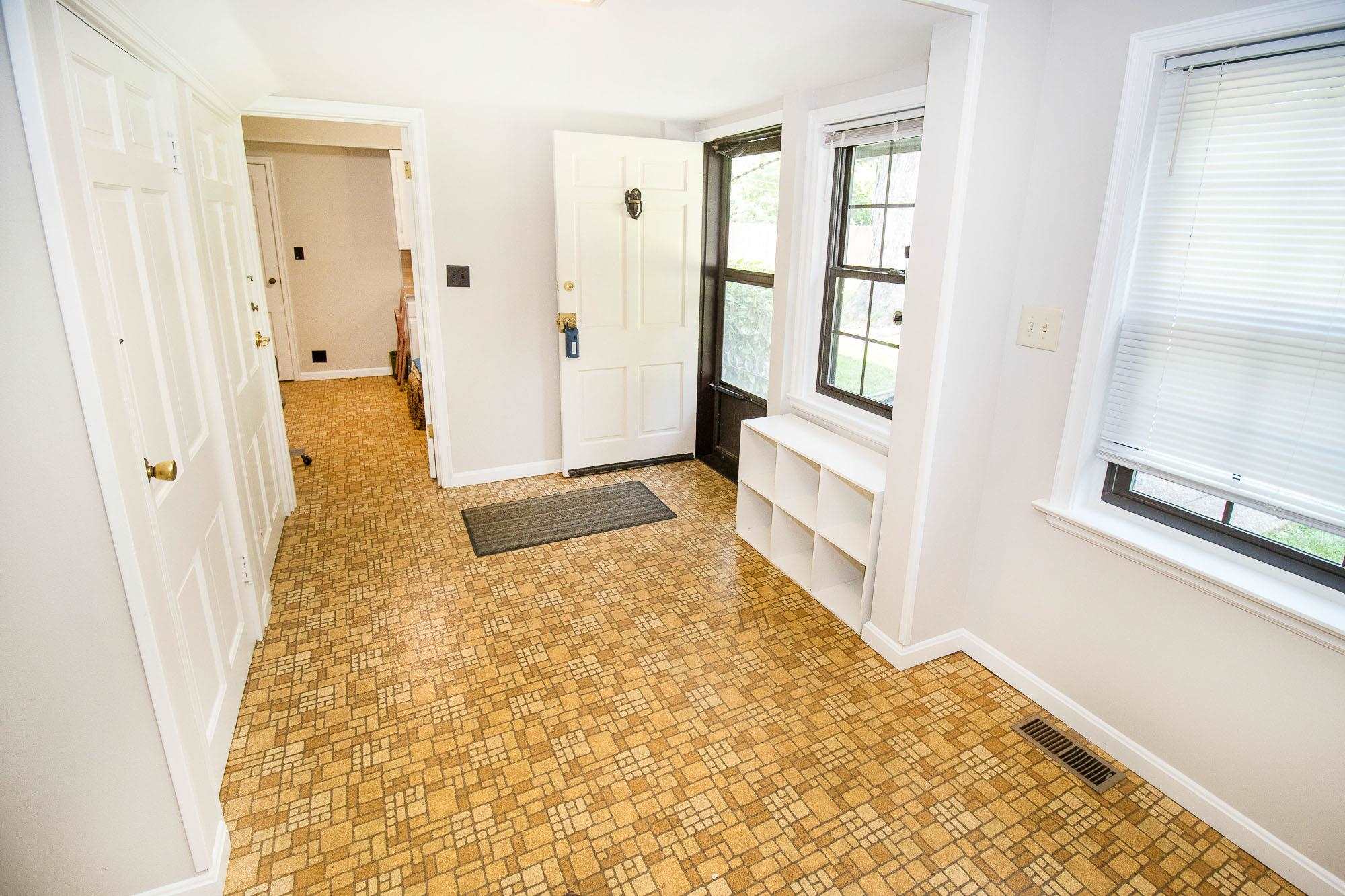 4619 Stringtown Road Evansville, IN 47711 - Photo 8 of 30 Gallery Image 8