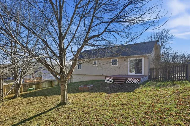 $299,999 | 1214 Southwest Windcrest Court, Grain Valley, MO 64029