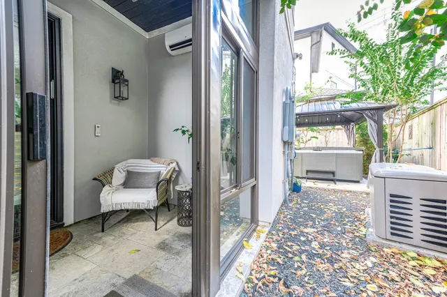 $1,470,000 | 2035 Sheridan Street, Unit A, Houston, TX 77030