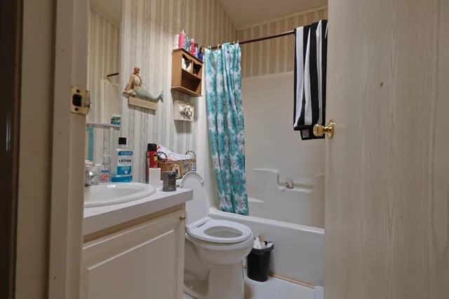 $299,000 | 3524 J W Hollington Road, Freeport, FL 32439