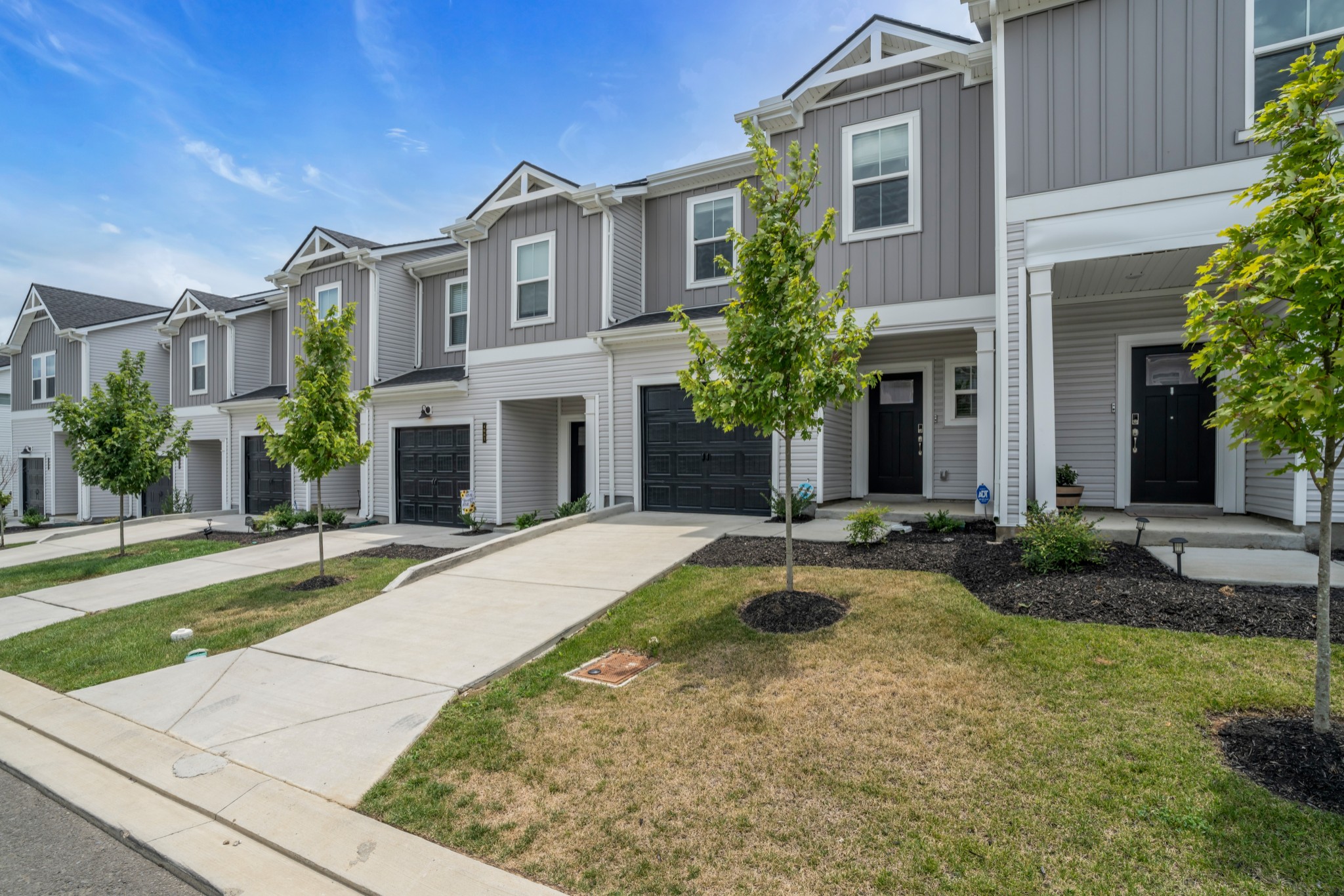 4689 Ridge Bend Drive Nashville, TN 37207 - Photo 3 of 36