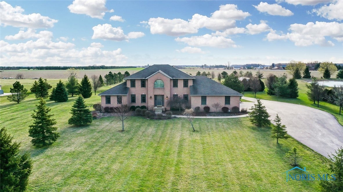 22708 Ault Road Perrysburg, OH 43551 - Photo 1 of 49 Gallery Image 1