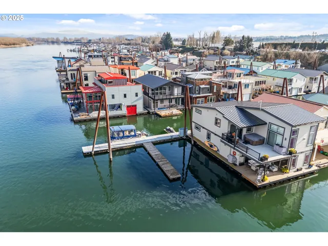 $750,000 | 18525 Northeast Marine Drive, Unit E10, Portland, OR 97230