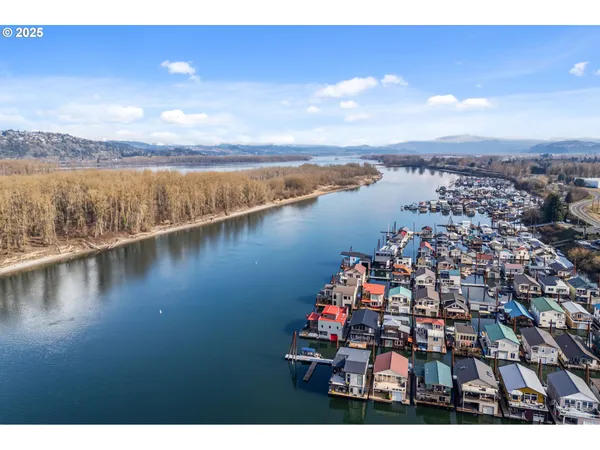 $750,000 | 18525 Northeast Marine Drive, Unit E10, Portland, OR 97230