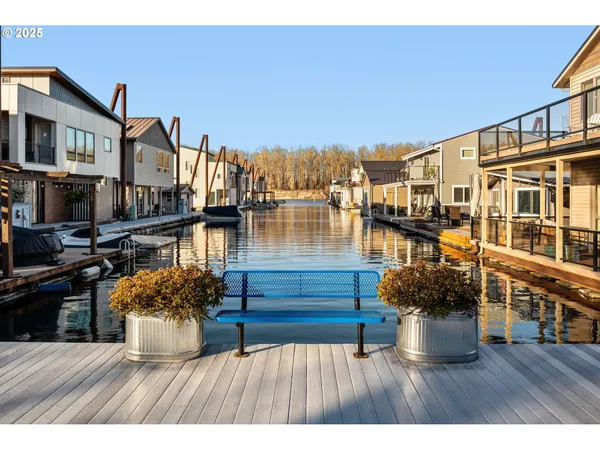 $750,000 | 18525 Northeast Marine Drive, Unit E10, Portland, OR 97230