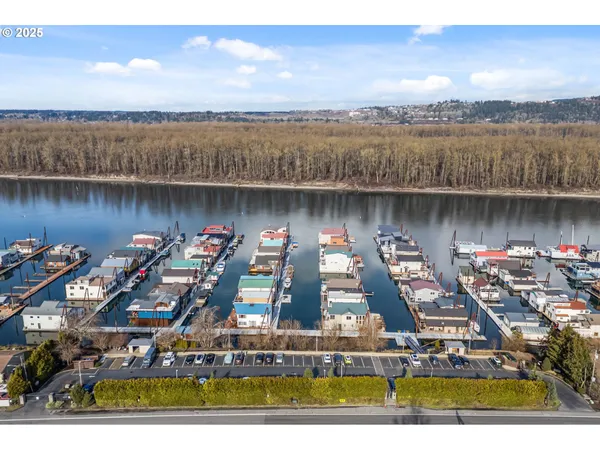 $750,000 | 18525 Northeast Marine Drive, Unit E10, Portland, OR 97230