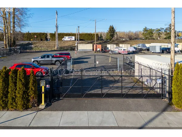 $750,000 | 18525 Northeast Marine Drive, Unit E10, Portland, OR 97230