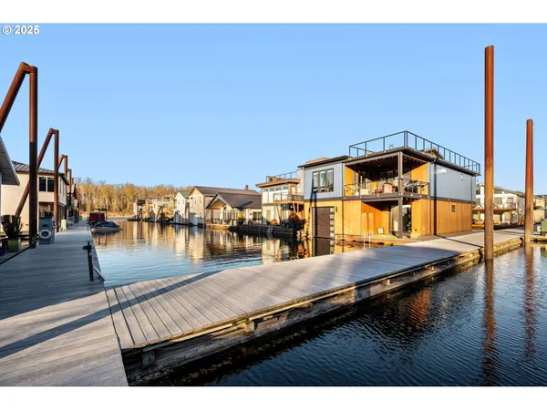 $750,000 | 18525 Northeast Marine Drive, Unit E10, Portland, OR 97230