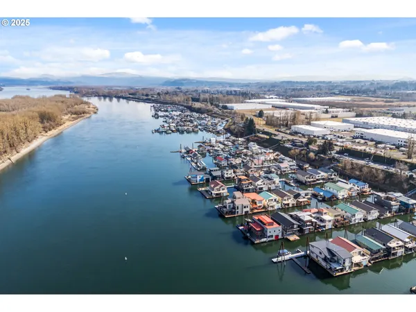 $750,000 | 18525 Northeast Marine Drive, Unit E10, Portland, OR 97230