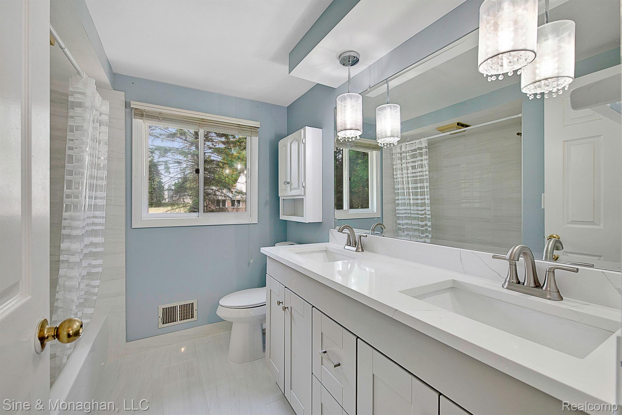 2394 Chalet Drive Rochester, MI 48309 - Photo 20 of 33 Gorgeous remodeled full bath