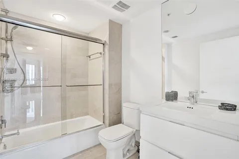 $1,099,000 | 17301 Biscayne Boulevard, Unit 1207, North Miami Beach, FL 33160