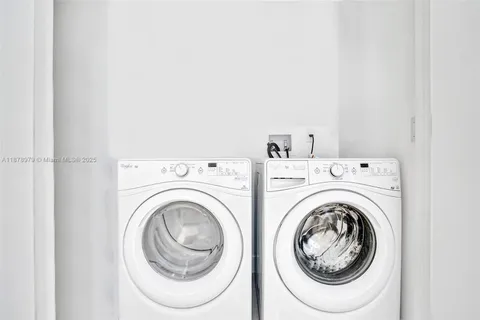 $1,099,000 | 17301 Biscayne Boulevard, Unit 1207, North Miami Beach, FL 33160