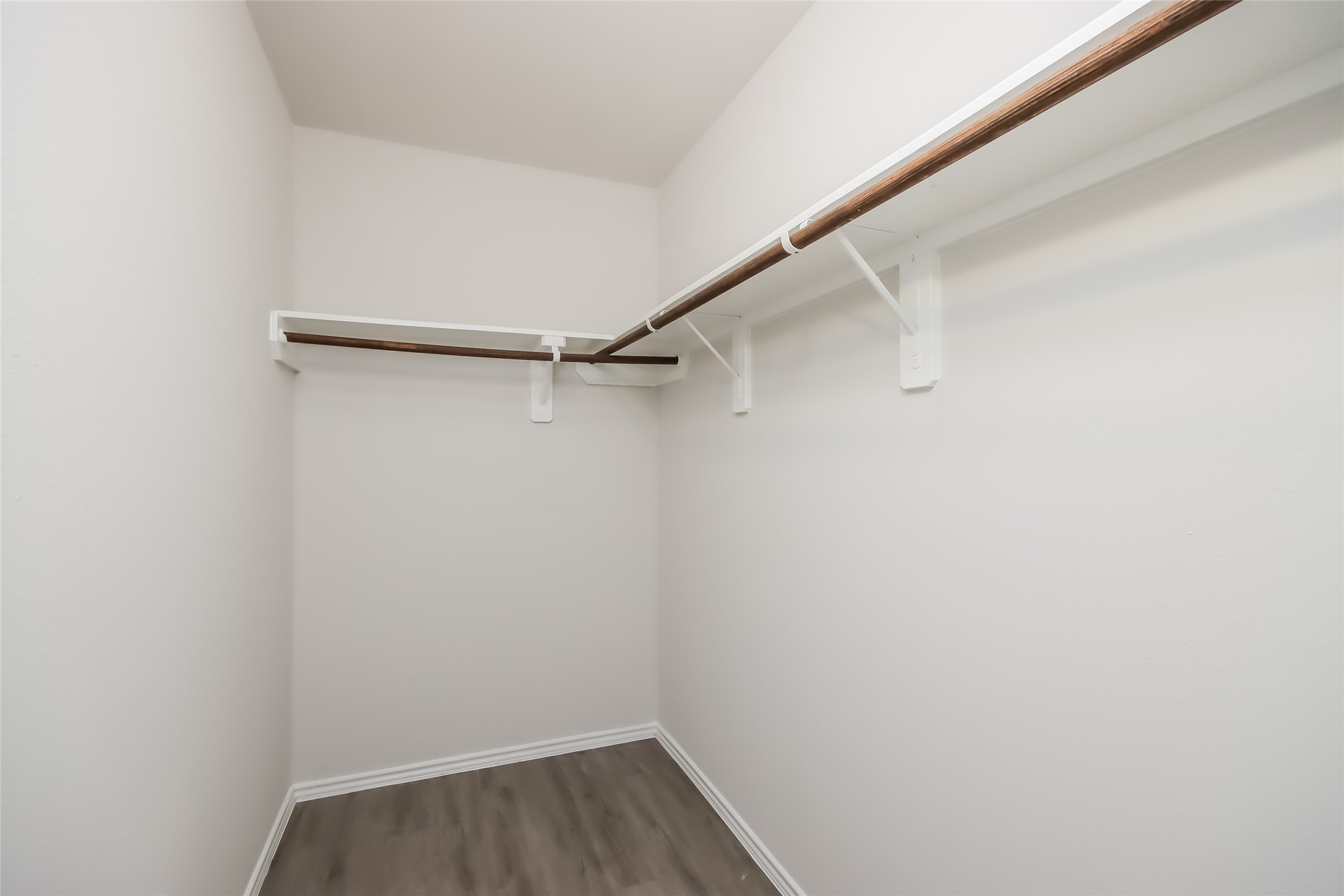 5031 Sessile Trail Spring, TX 77373 - Photo 9 of 19 a view of a room with shelf