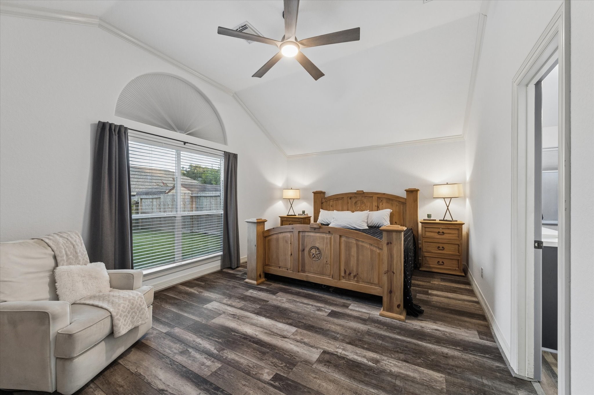 2450 Sullivan Lane Dickinson, TX 77539 - Photo 9 of 18