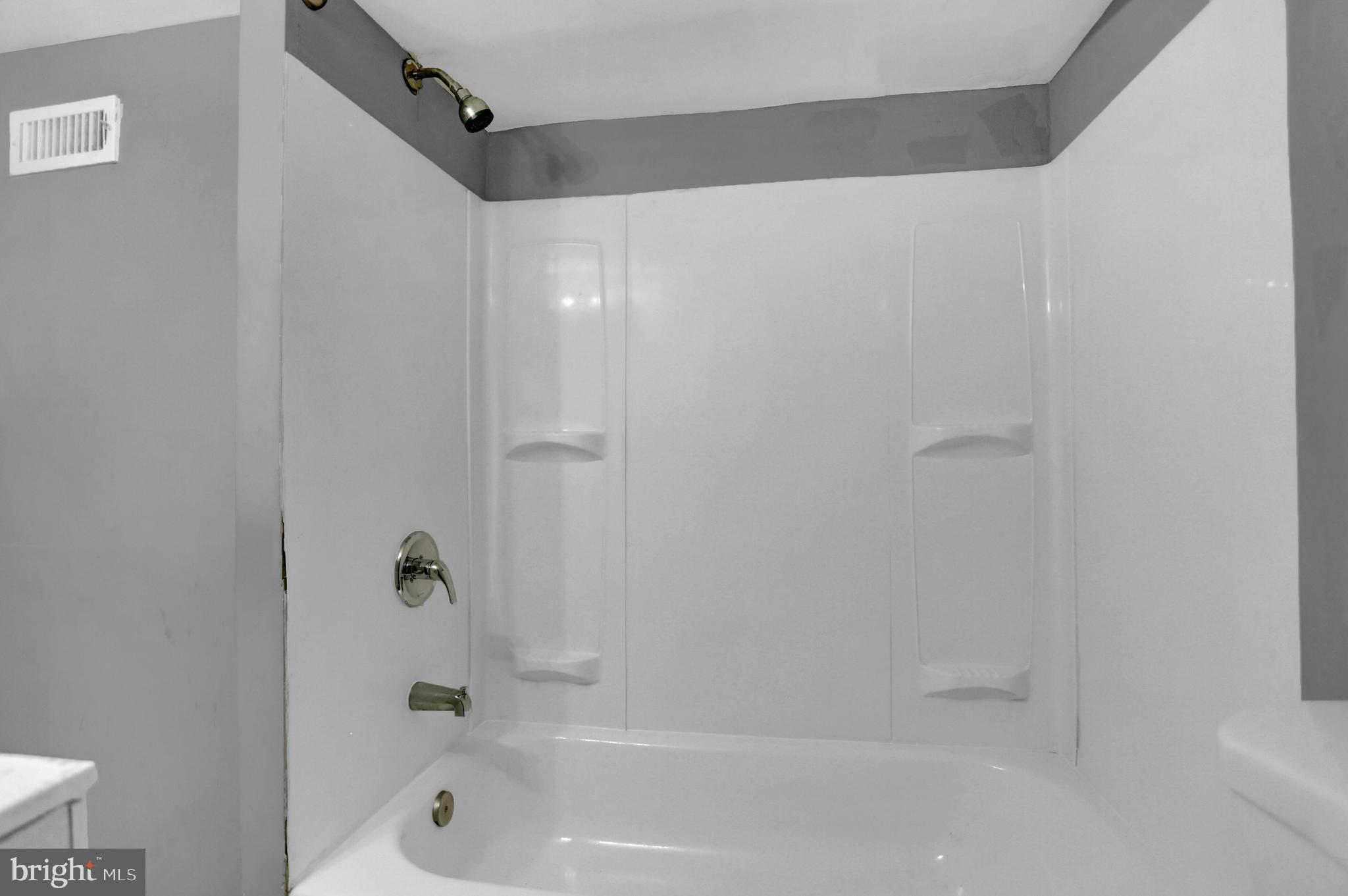 1501 North Payson Street Baltimore, MD 21217 - Photo 27 of 41 Lower Level Unit Bathroom