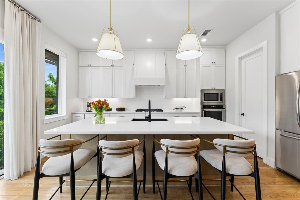 3922 Redding Row Dallas, TX 75220 - Photo 2 of 35