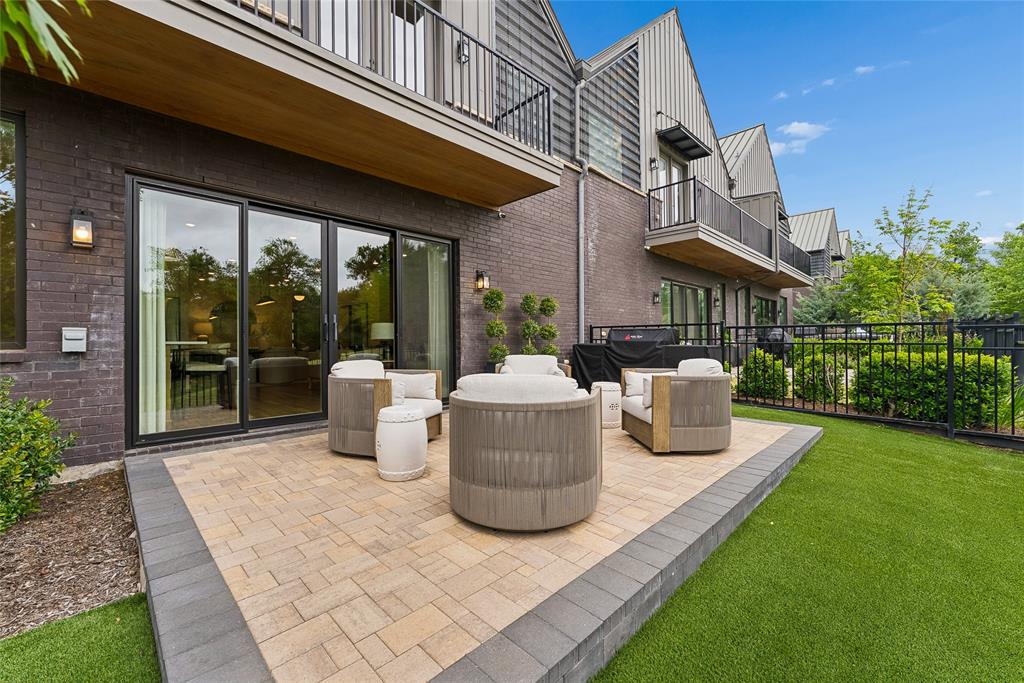 3922 Redding Row Dallas, TX 75220 - Photo 31 of 35