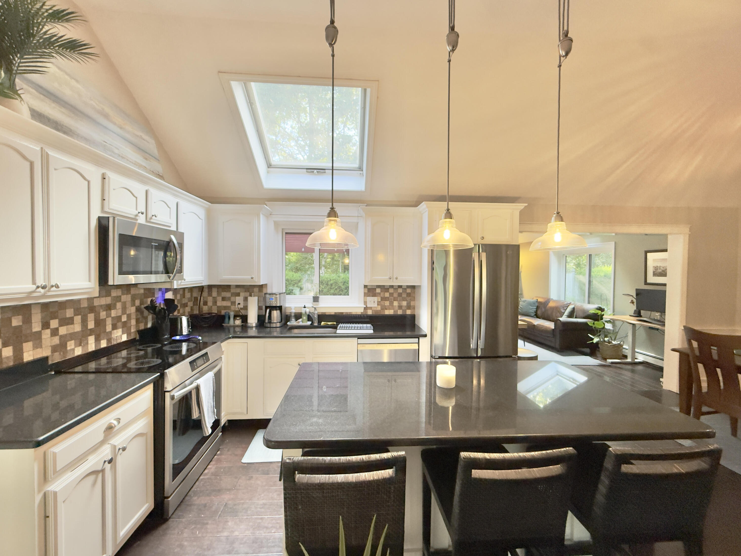 31 Childs Street Centerville, MA 02632 - Photo 4 of 17 Kitchen