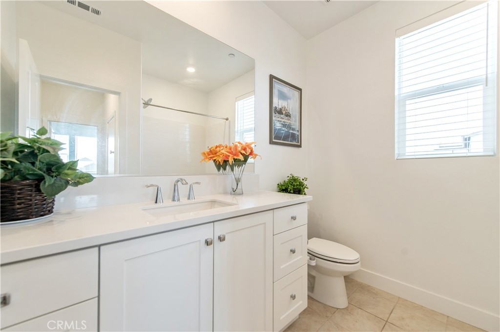 243 Yerba Irvine, CA 92618 - Photo 32 of 37