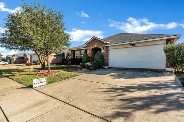$2,350 | 12644 Harvest Grove Drive, Fort Worth, TX 76244