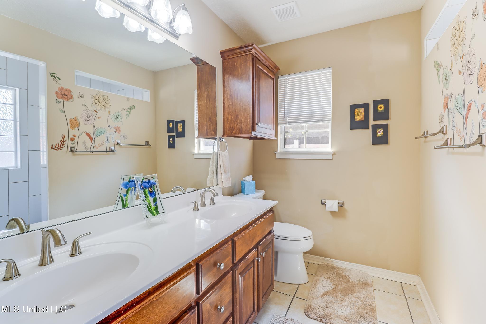 2558 Rue Palafox Biloxi, MS 39531 - Photo 12 of 26 IMG_1738