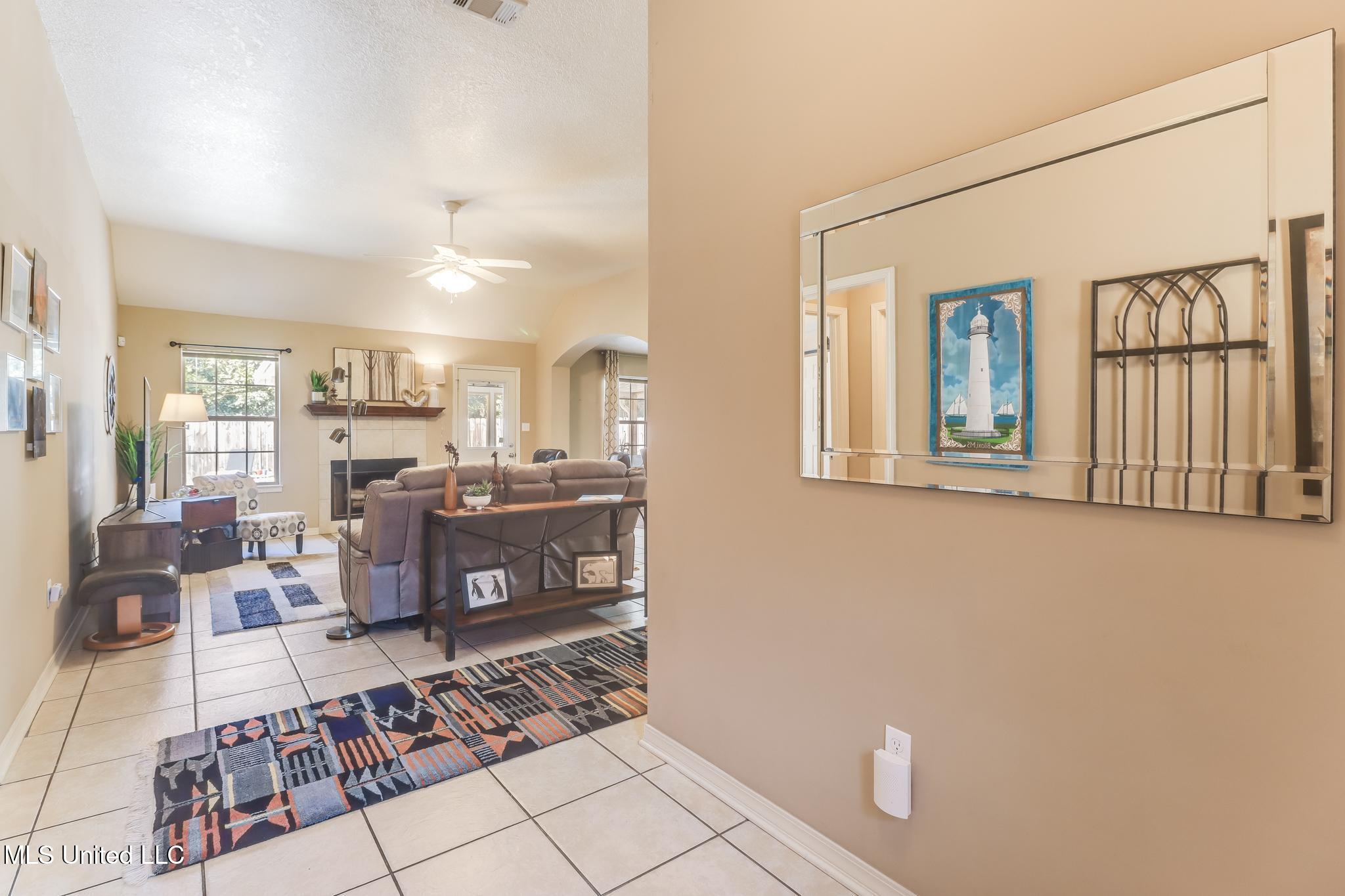 2558 Rue Palafox Biloxi, MS 39531 - Photo 2 of 26 IMG_1726