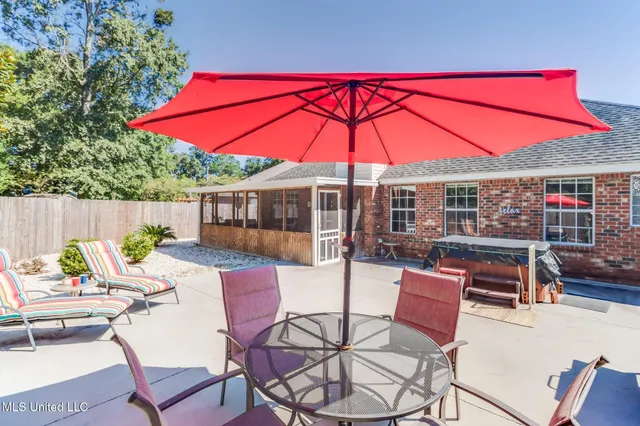 $265,000 | 2558 Rue Palafox, Biloxi, MS 39531