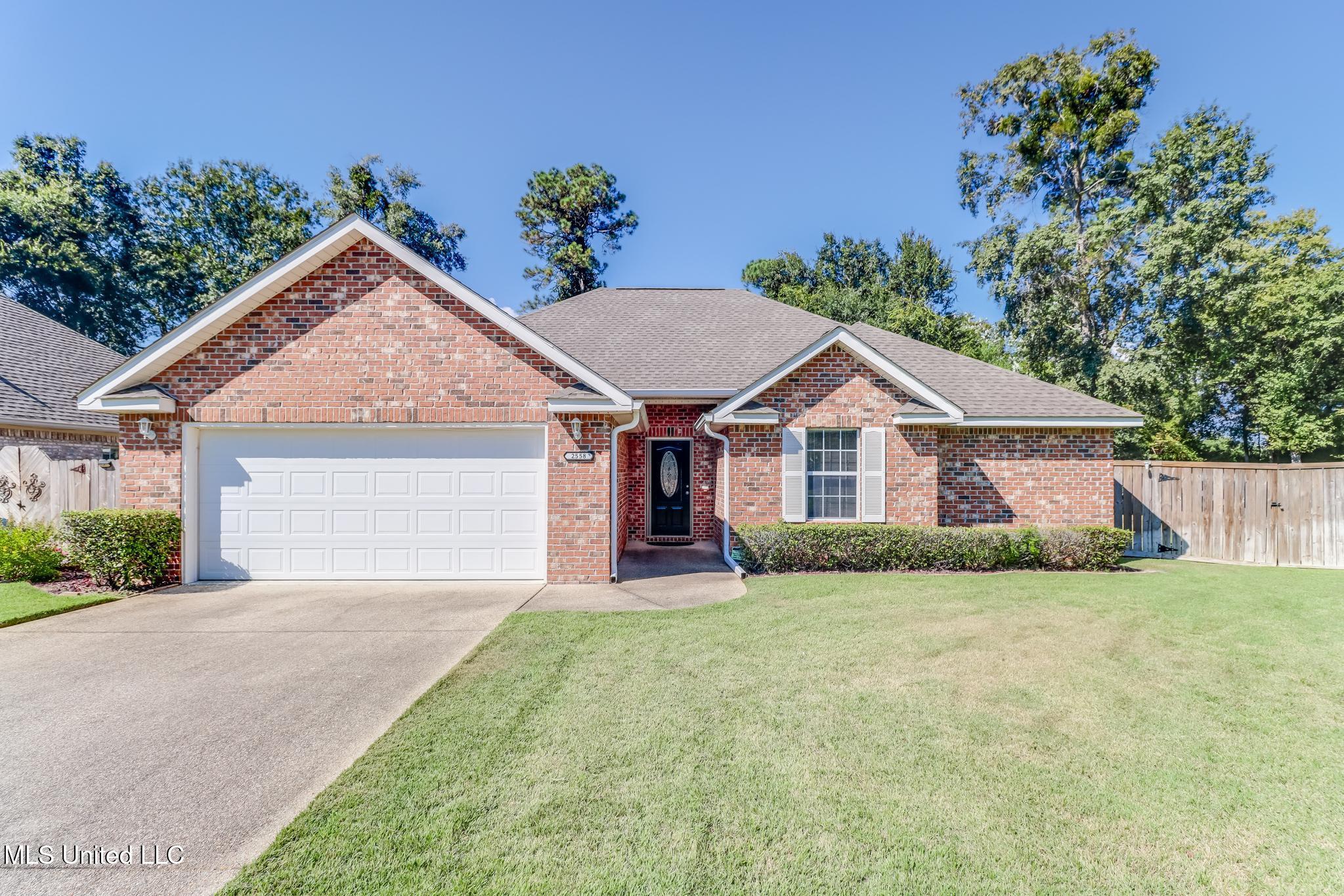 2558 Rue Palafox Biloxi, MS 39531 - Photo 25 of 26 IMG_1789