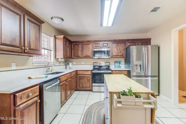 $265,000 | 2558 Rue Palafox, Biloxi, MS 39531