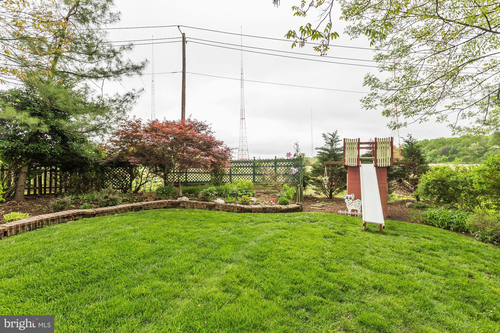 7213 Greentree Road Bethesda, MD 20817 - Photo 4 of 6 Exterior (Rear)