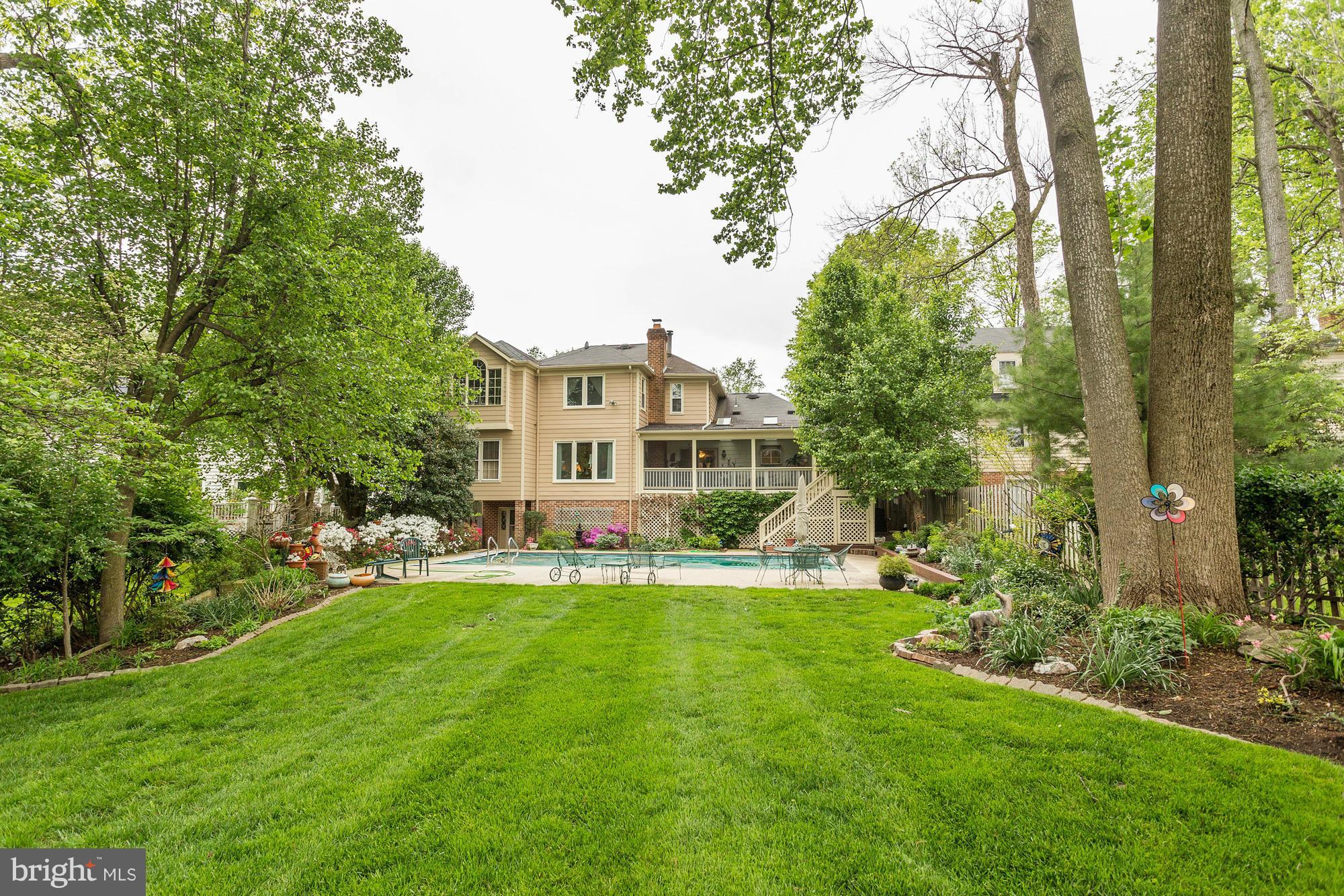 7213 Greentree Road Bethesda, MD 20817 - Photo 6 of 6 Exterior (Rear)