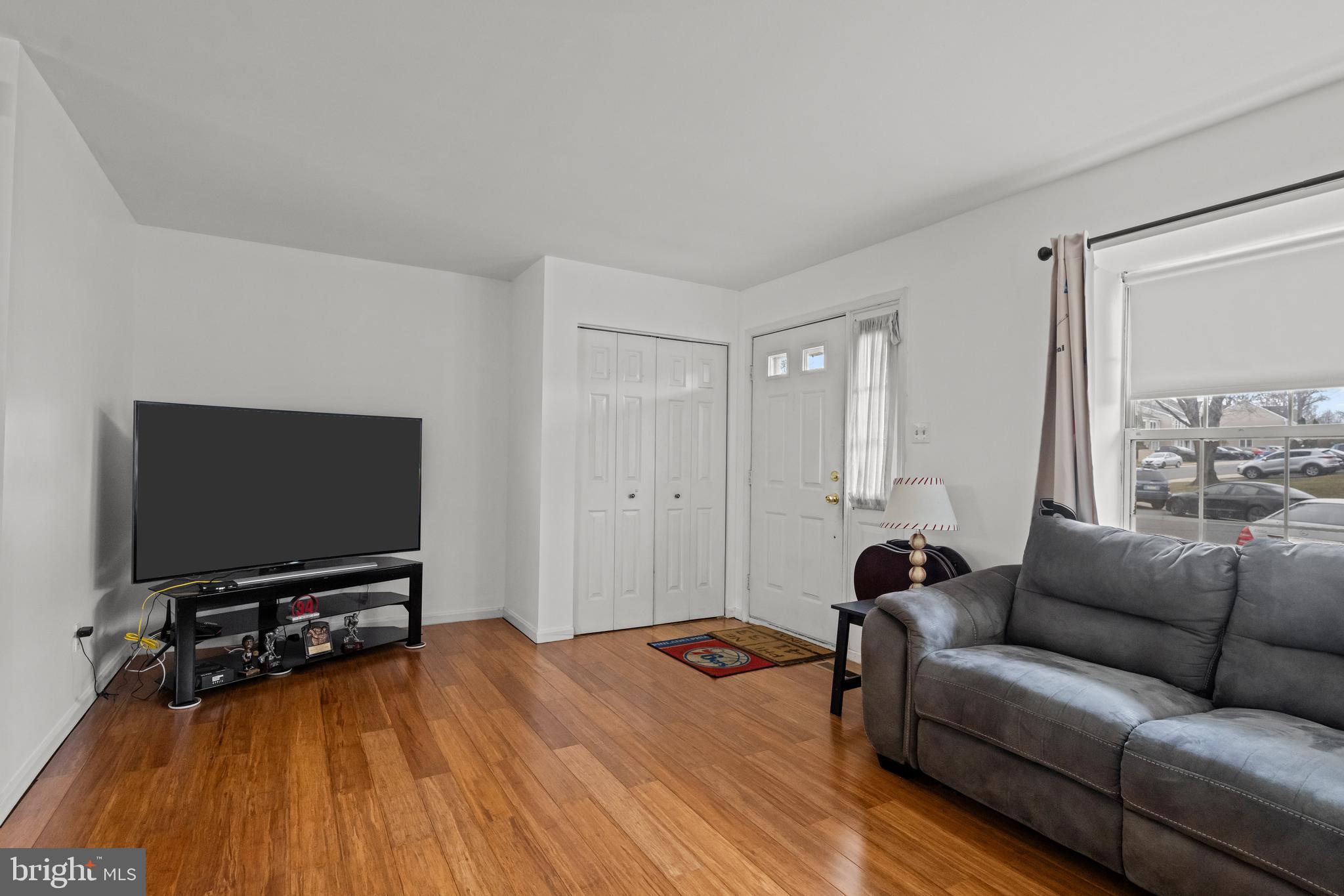 141 Marie Circle Aston, PA 19014 - Photo 5 of 34 Living Room Facing Right Common Wall