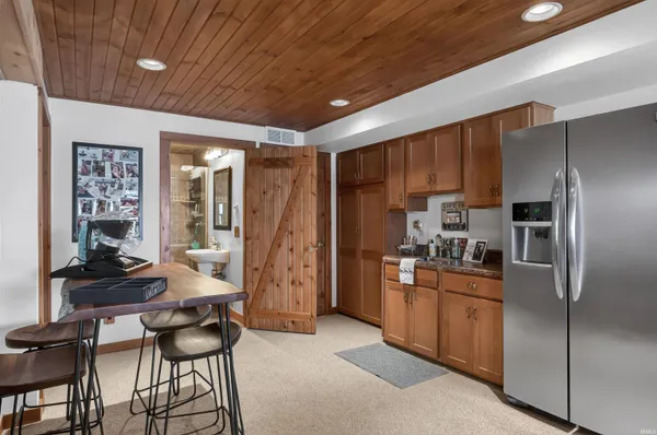 $790,000 | 555 Ln 221B Hamilton Lake, Hamilton, IN 46742
