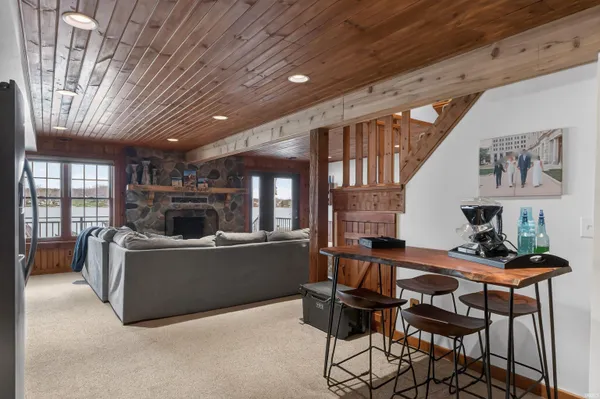 $790,000 | 555 Ln 221B Hamilton Lake, Hamilton, IN 46742