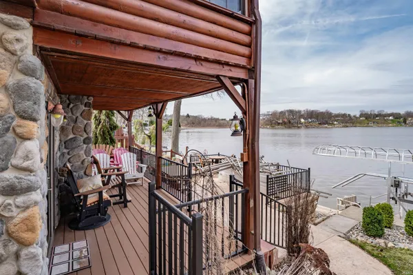 $790,000 | 555 Ln 221B Hamilton Lake, Hamilton, IN 46742