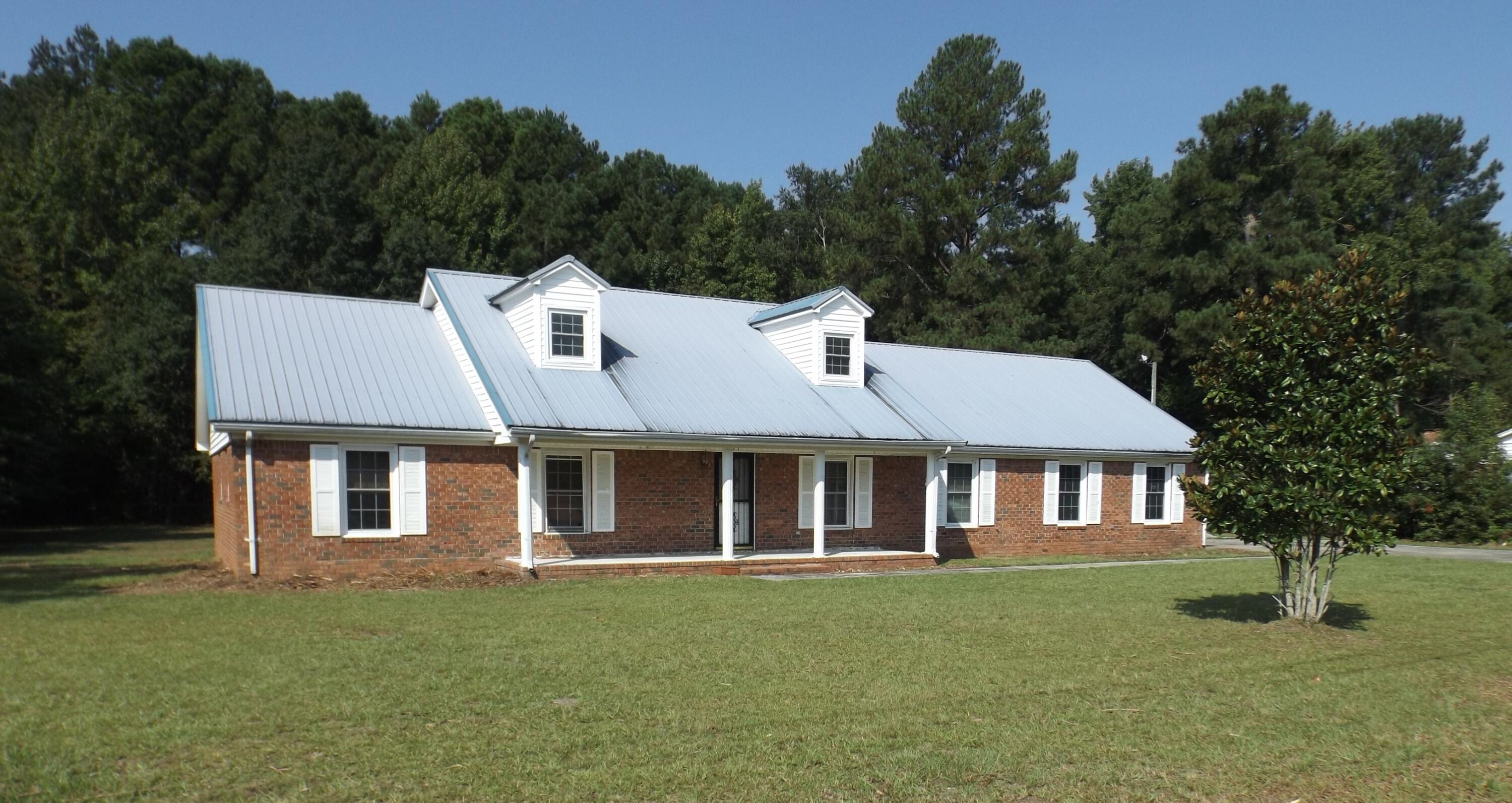 301 Brunson Street Manning, SC 29102 - Photo 1 of 38 Front View pf Home