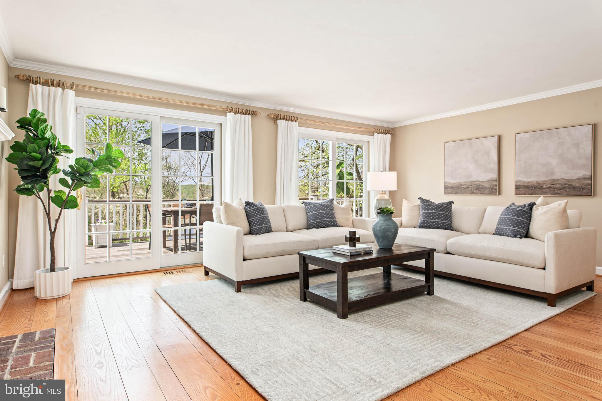 8 Rabbit Run Road Malvern, PA 19355 - Photo 20 of 49 a living room with furniture and a large window