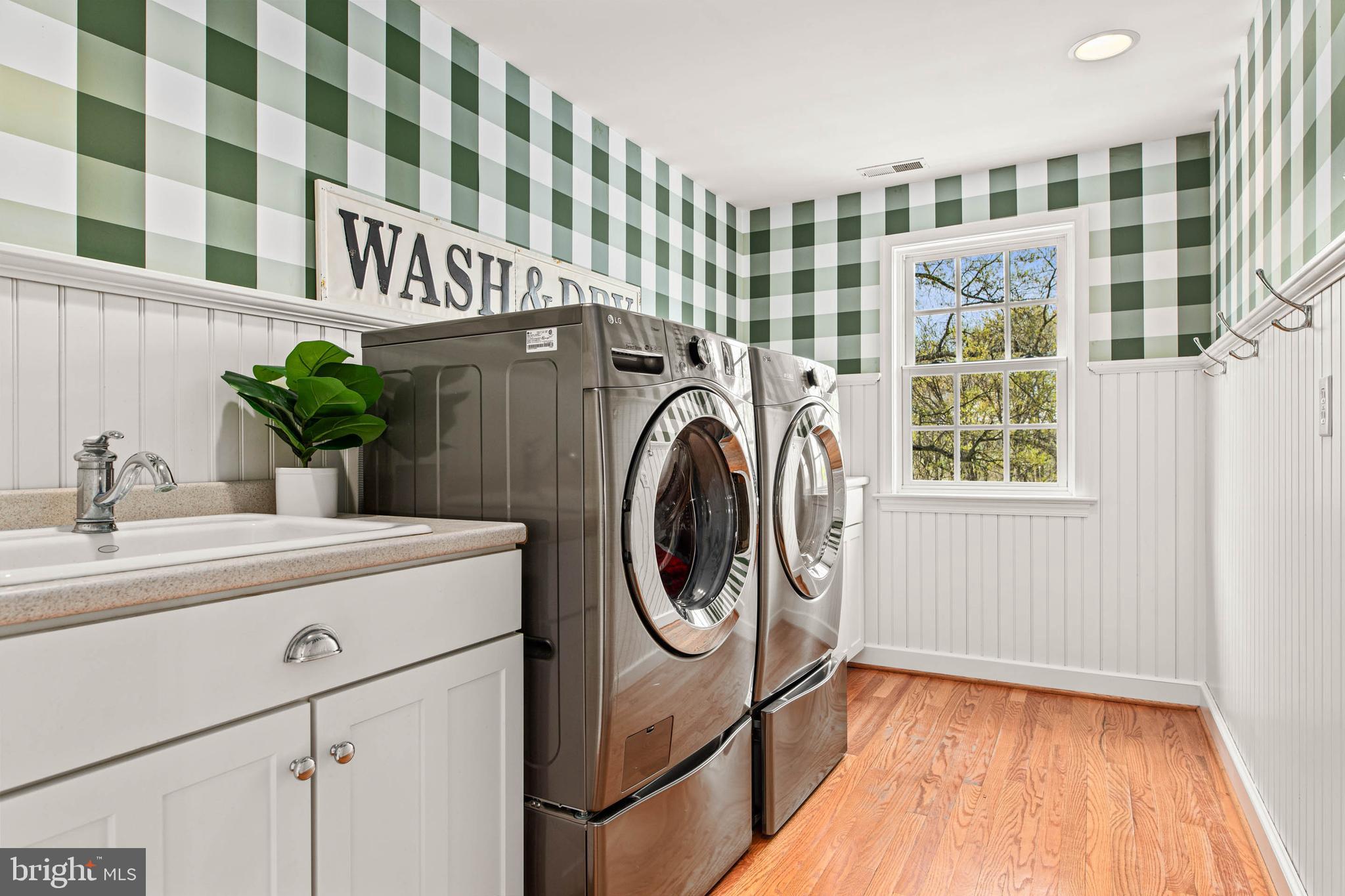 8 Rabbit Run Road Malvern, PA 19355 - Photo 34 of 49 a utility room with dryer and washer