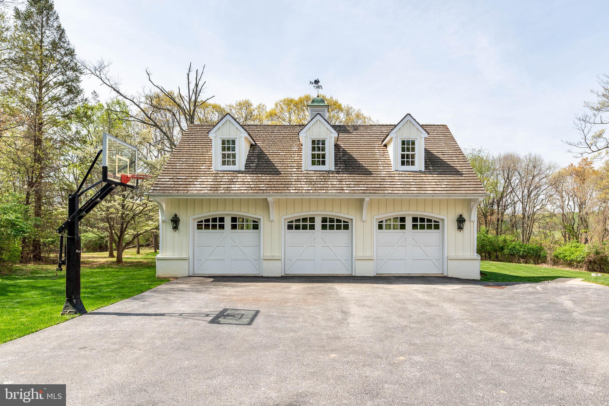 8 Rabbit Run Road Malvern, PA 19355 - Photo 5 of 49 front view of house with a yard