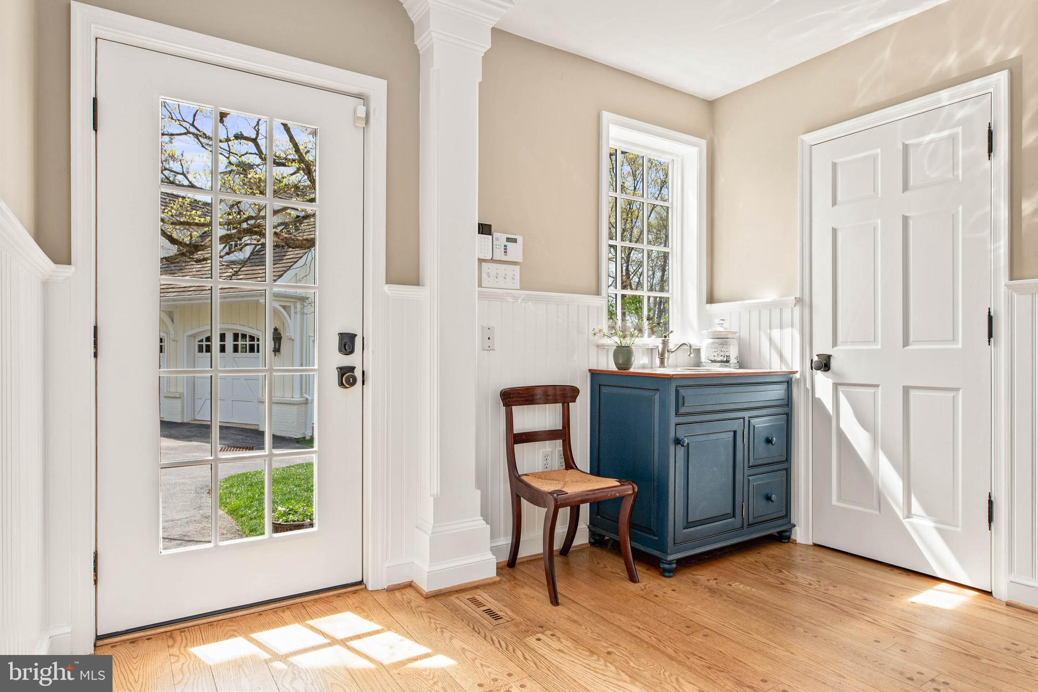 8 Rabbit Run Road Malvern, PA 19355 - Photo 7 of 49 a workspace with furniture and window